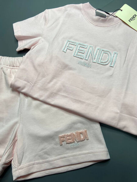 Детский костюм Fendi розовый 181959-3