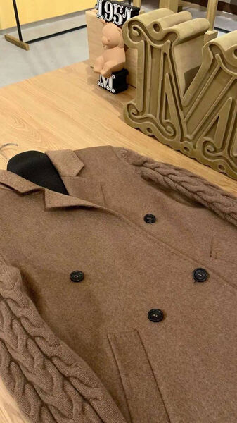 Пальто Max Mara женский бежевый 141388-3