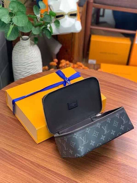 Мужской несессер косметичка Louis Vuitton мужской канва черный 111311-5