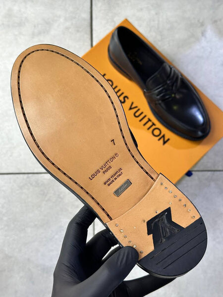Мужские лоферы Louis Vuitton мужской кожа черный 174390-5