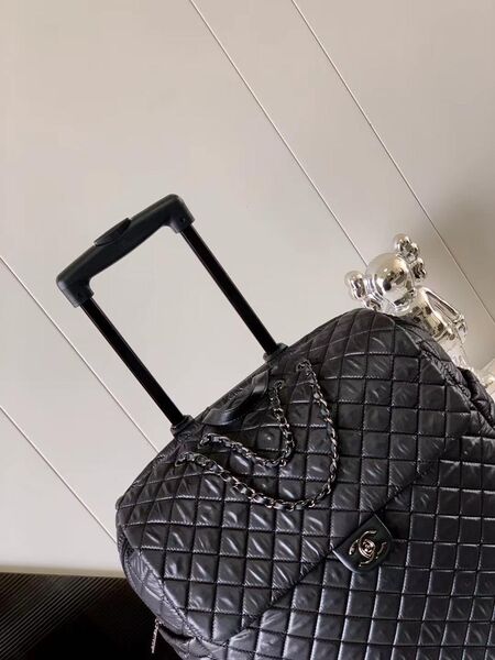 Чемодан Chanel женский нейлон черный 116418-8