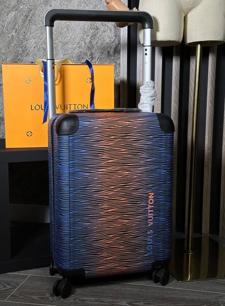 Чемодан Louis Vuitton женский черный 155441