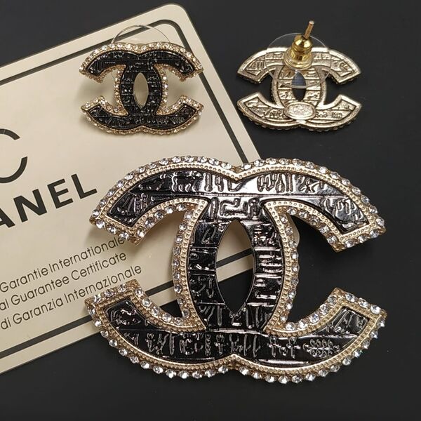 Брошь Chanel 10440