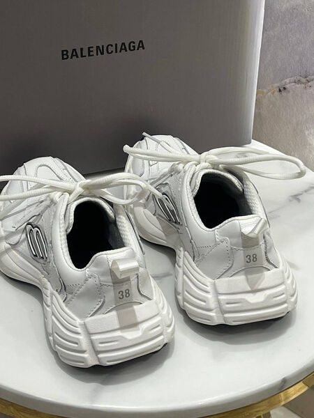 Кроссовки Balenciaga женский кожа белый 180486-2