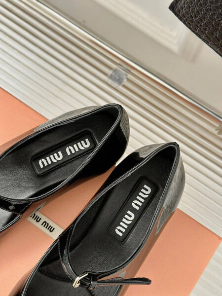 Туфли Miu Miu женский кожа черный 157179-4