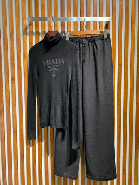 Брюки Prada женский графитовый 124953-5