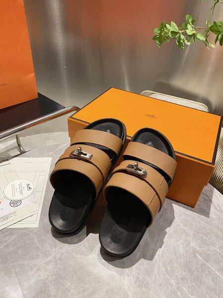 Женские шлепанцы Hermes женский кожа коричневый j7898316-1