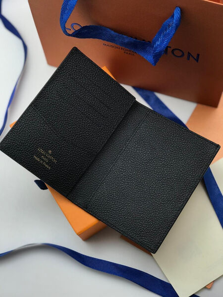Мужская обложка на паспорт Louis Vuitton мужской кожа черный 107699-2