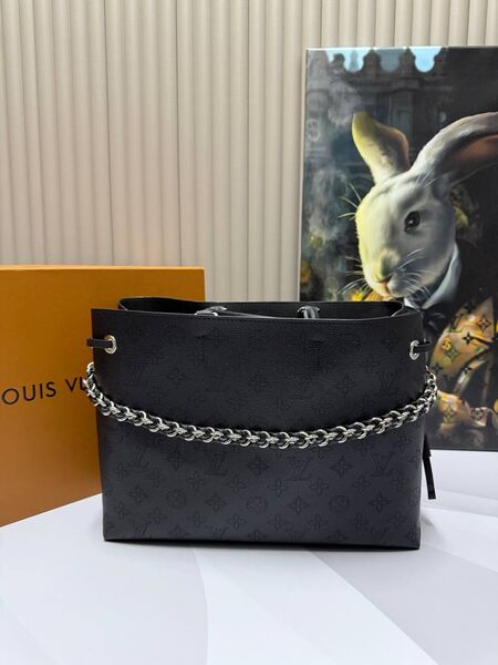 Сумка Louis Vuitton женский кожа черный a6612663-1-4