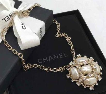 Бусы Chanel золотой 15583