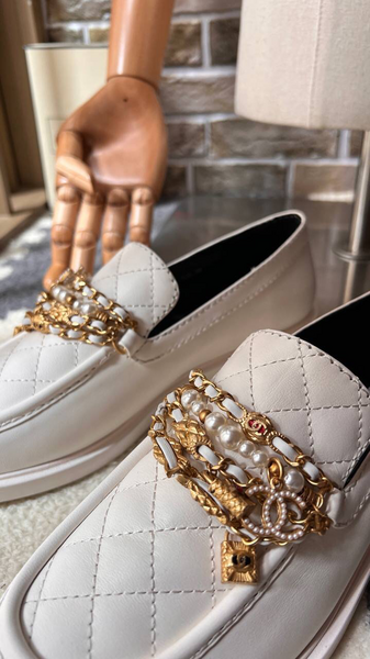 Лоферы Chanel женский кожа белый 39934-6