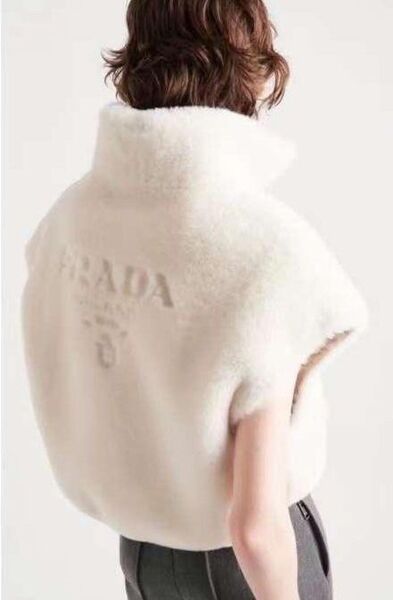 Жилет Prada 125634