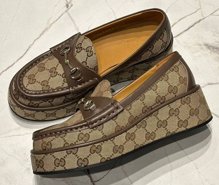 Лоферы Gucci женский текстиль бежевый 165554