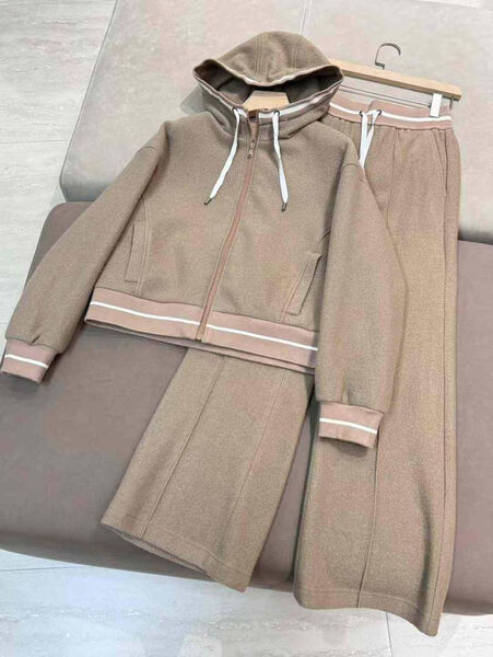 Костюм Brunello Cucinelli женский бежевый 201380-2