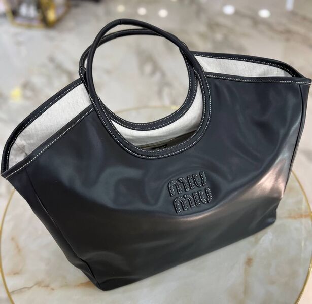 Сумка Miu Miu женский кожа черный 131377