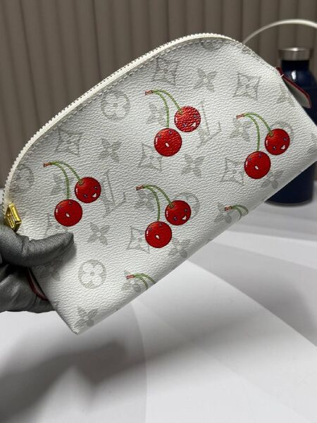 Комплект: несессер, косметичка Louis Vuitton женский канва белый z7654271-1-4