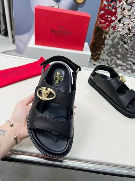 Женские сандалии Valentino женский кожа черный r9050192-1-3
