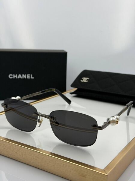 Солнцезащитные очки Chanel женский p3518895-1