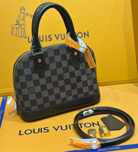 Сумка Louis Vuitton женский кожа черный 172260