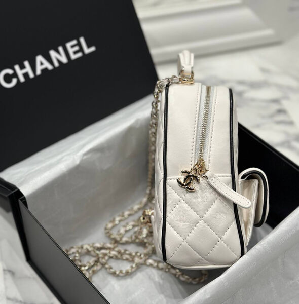 Рюкзак Chanel женский кожа белый 201224-3