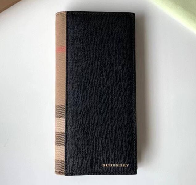 Мужской бумажник Burberry мужской кожа черный 105251