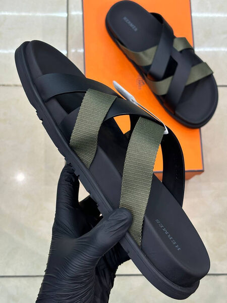 Мужские шлепки Hermès мужской кожа swift светло-зеленый 180845-3
