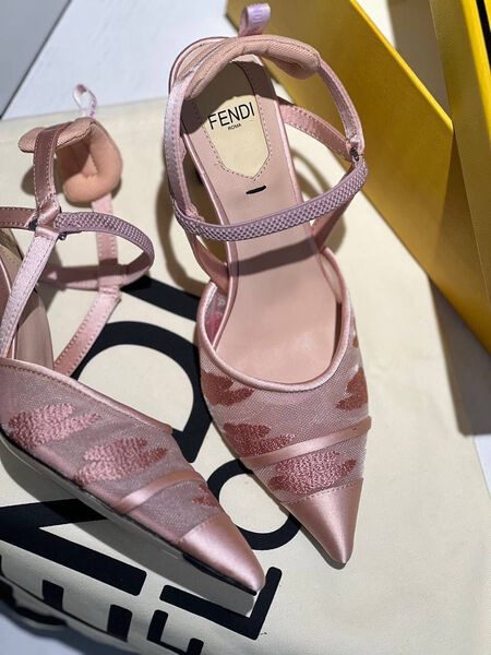 Туфли Fendi женский сатин розовый 112203-2