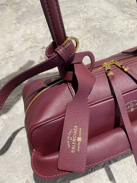Сумка Balenciaga Carrie женский кожа бордовый 186350-4