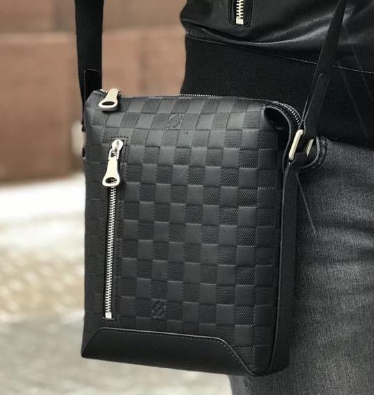 Мужская сумка мессенджер Louis Vuitton Discovery (видео) мужской кожа черный 76698