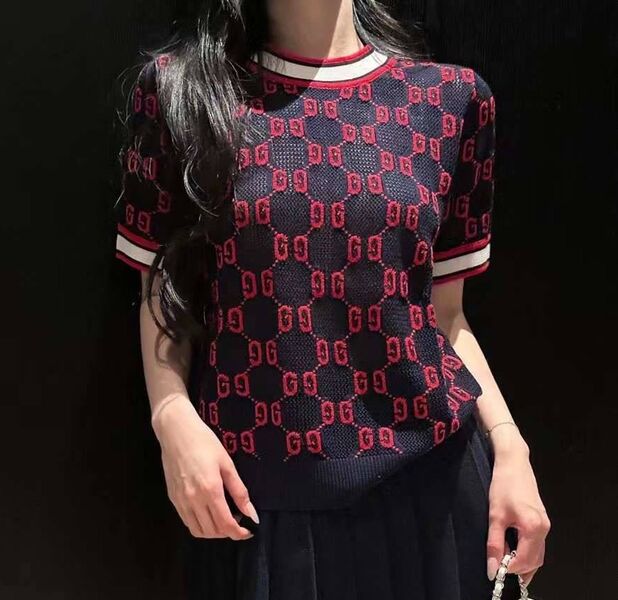 Футболка Gucci женский бордовый 148737