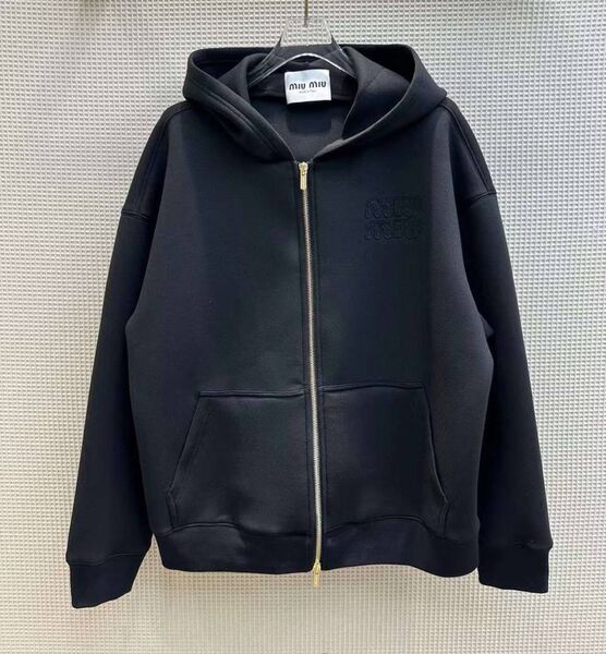 Худи Miu Miu женский черный 147892