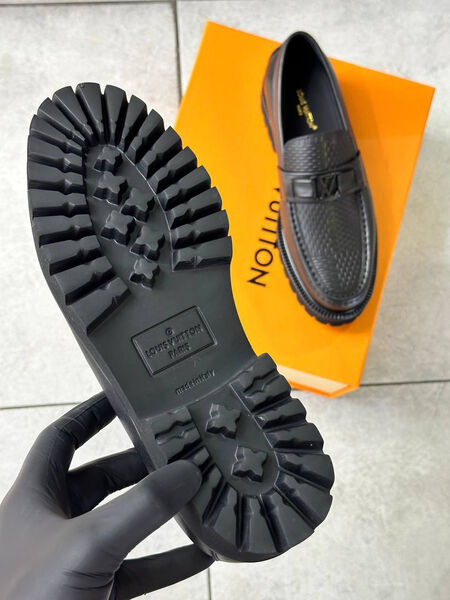 Мужские лоферы Louis Vuitton мужской кожа черный 163611-5