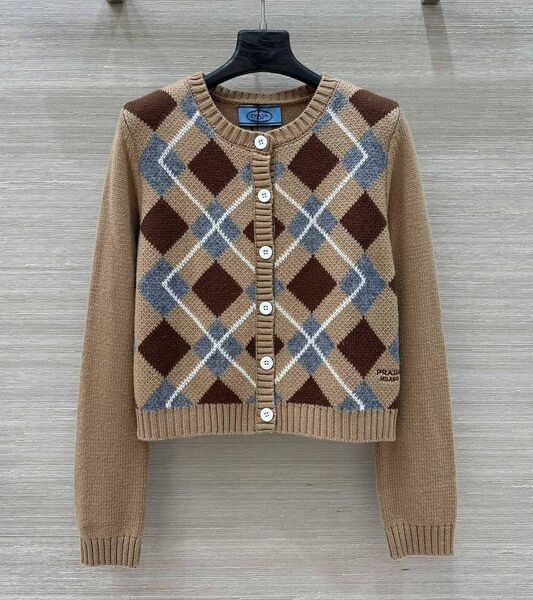 Кардиган Prada женский вязаная ткань бежевый 199200