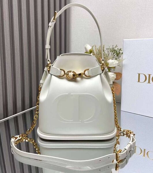 Сумка Christian Dior женский кожа белый 157344