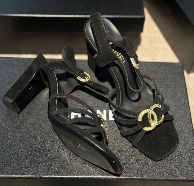 Босоножки Chanel женский замша черный 190862
