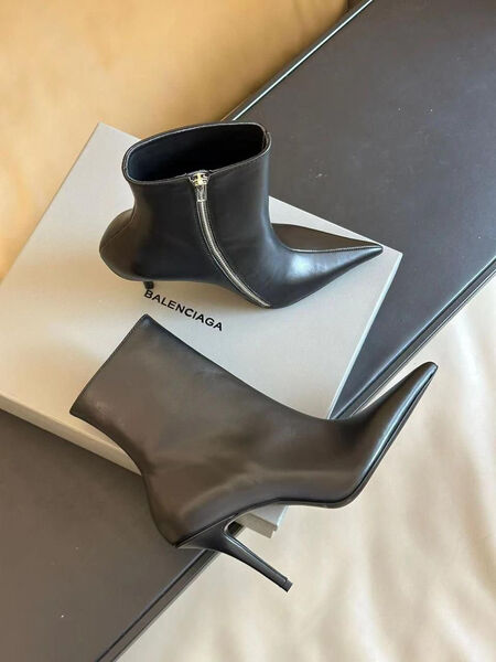 Ботильоны Balenciaga женский кожа черный 124971-2