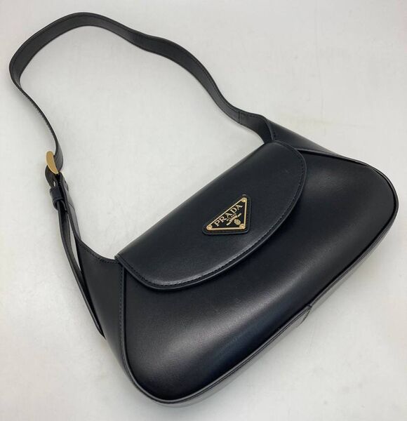 Сумка Prada женский кожа черный 149594