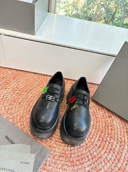Женские дерби Strike Balenciaga женский кожа серебристый b6948244-1-13