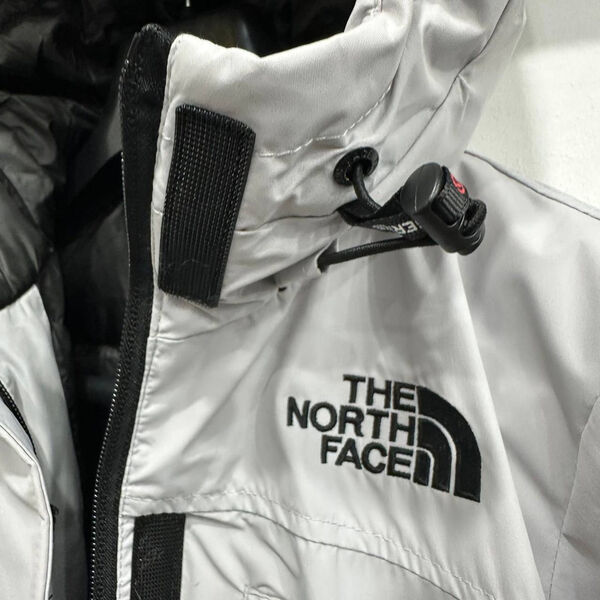 Детская куртка The North Face белый 165592-10