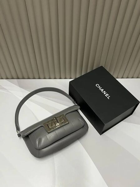 Сумка Chanel женский кожа серый o2696698-1