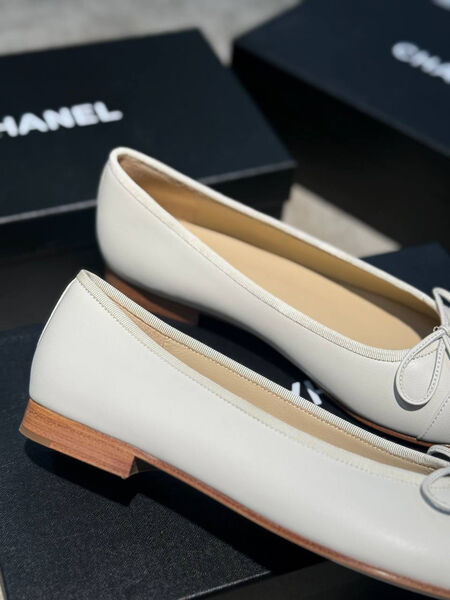 Балетки Chanel женский кожа белый 191326-2