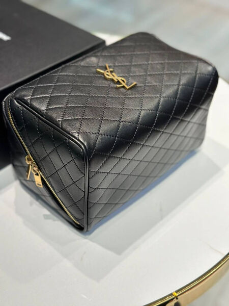 Косметичка Saint Laurent женский кожа черный 157588-3