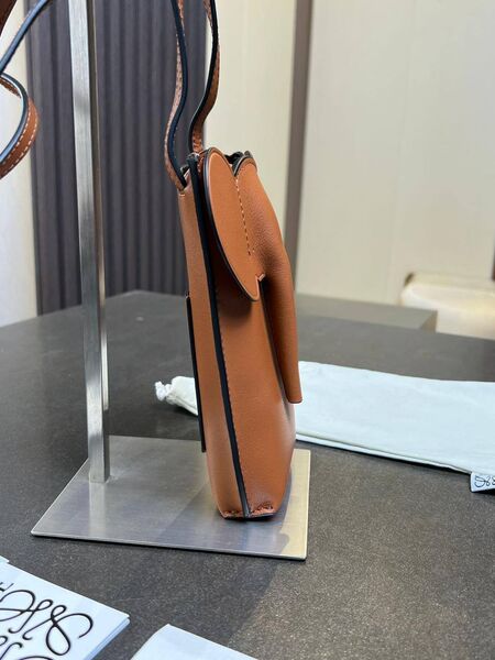 Cумка Loewe женский кожа коричневый o1851440-1-4