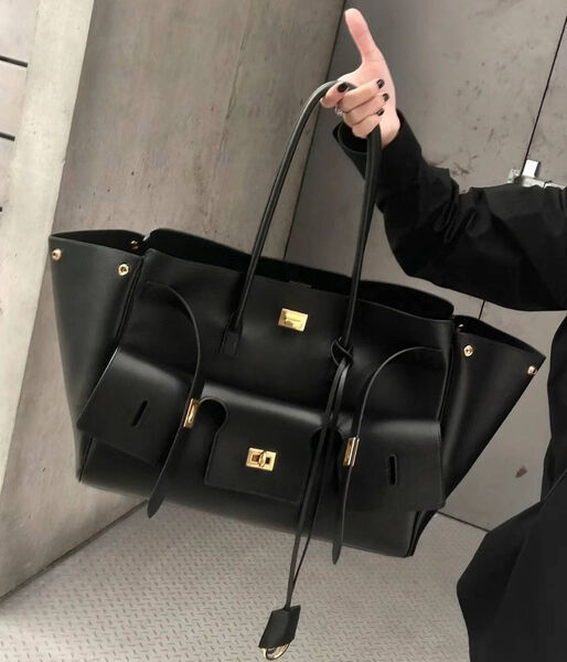 Сумка Balenciaga женский кожа черный 158402-12