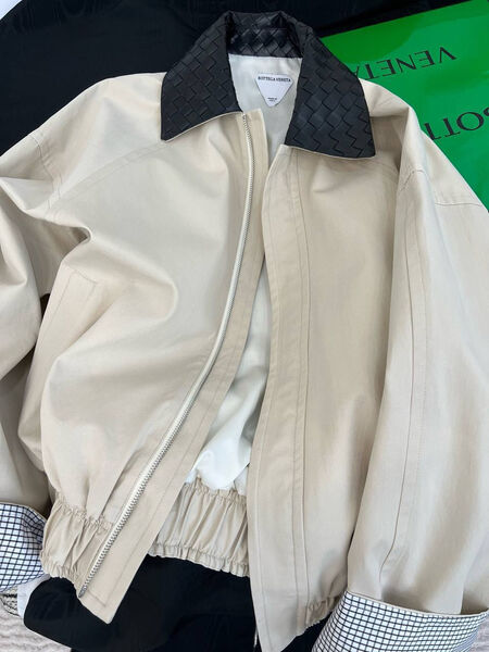 Куртка Bottega Veneta женский бежевый 183016-2