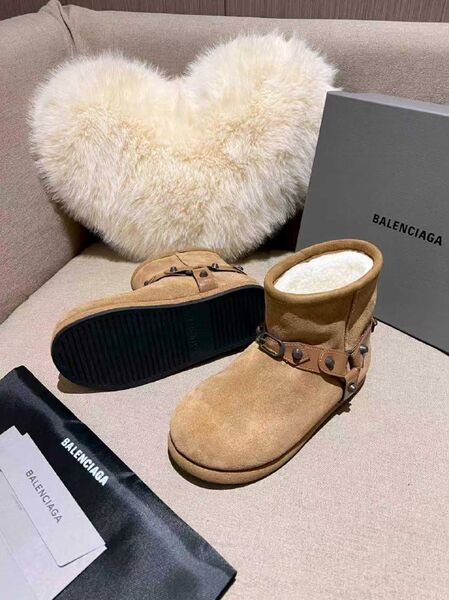 Женские зимние сапоги Balenciaga женский замша бежевый n3939392-1-6