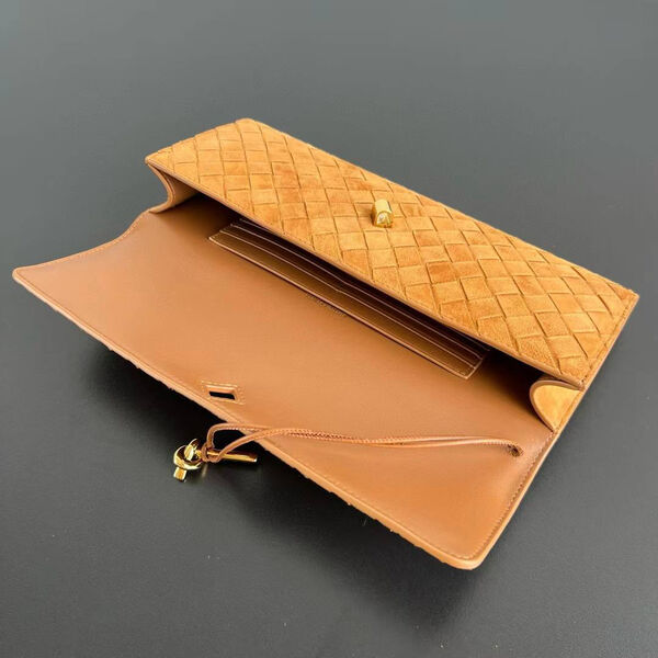 Клатч Bottega Veneta женский замша бежевый 201376-4