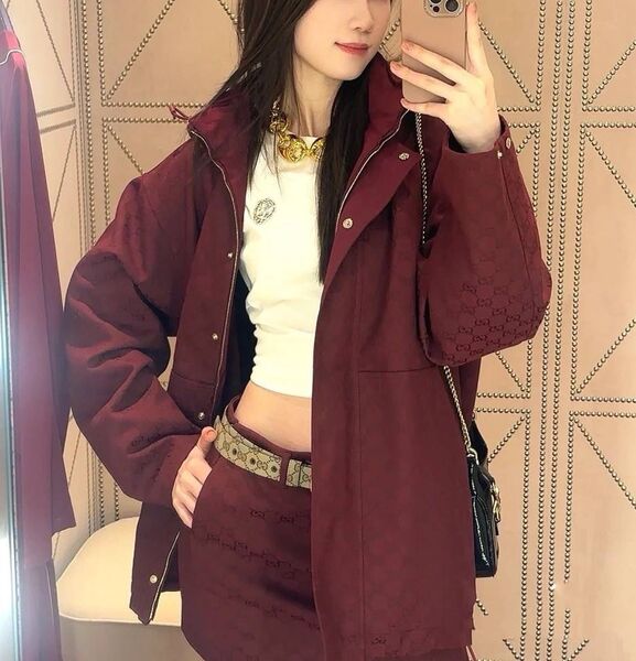 Куртка Gucci женский бордовый 156581