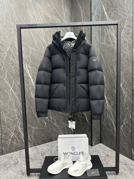Мужской пуховик Moncler мужской черный 201801-5