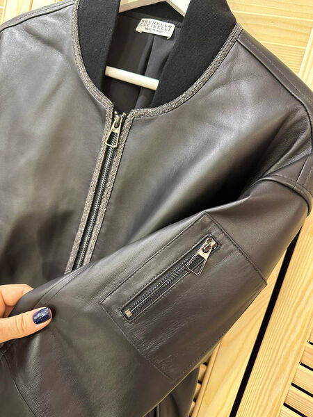 Куртка Brunello Cucinelli женский кожа черный 127147-3